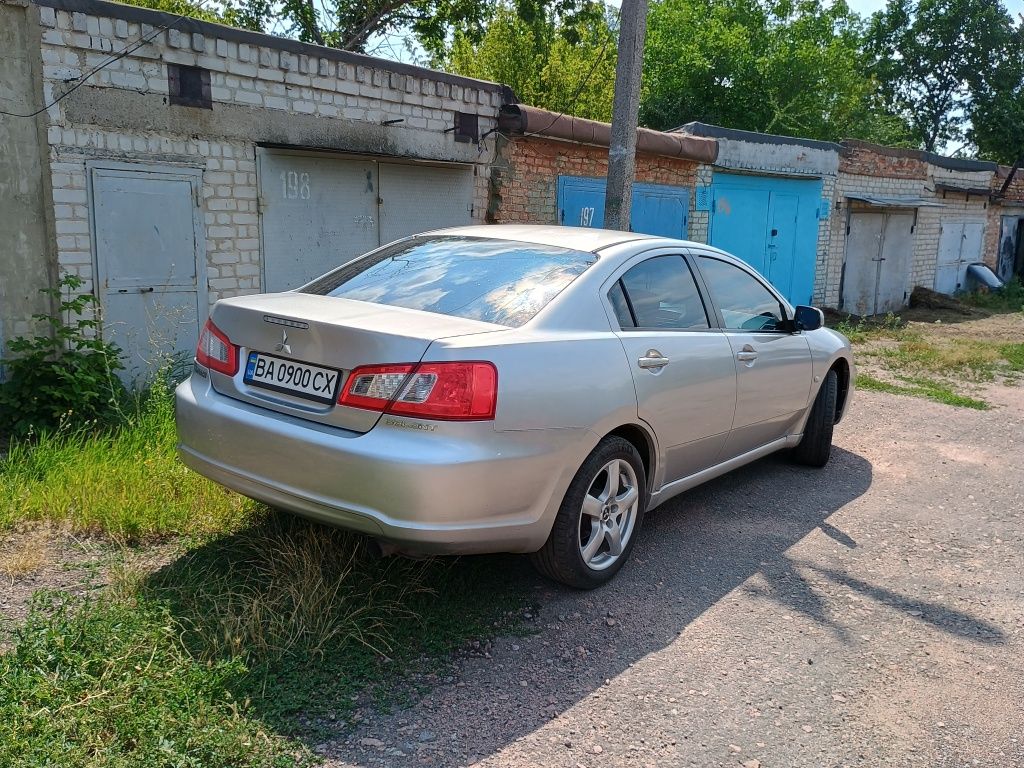 Mitsubishi GALANT 2009