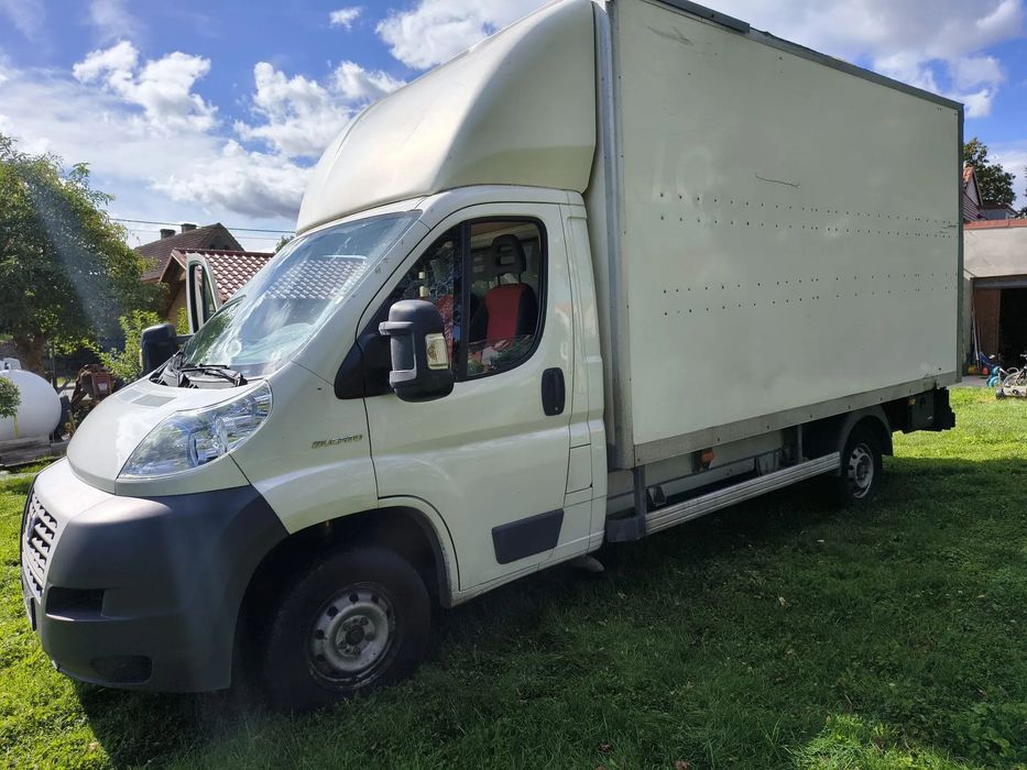 Fiat Ducato  Fiat Ducato 2012 – Skrzynia ładunkowa + winda – Gotowy do pracy!