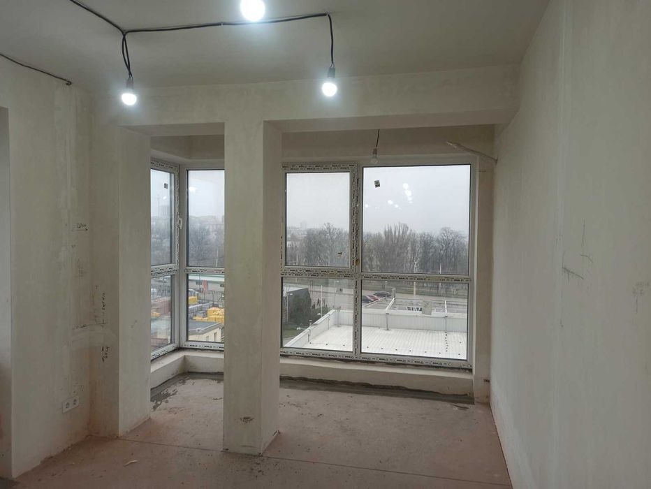 ПРОДАЄ ВЛАСНИК 2 кімнатна з ремонтом  ЖК Барви Barvy Барвы  47,3м2