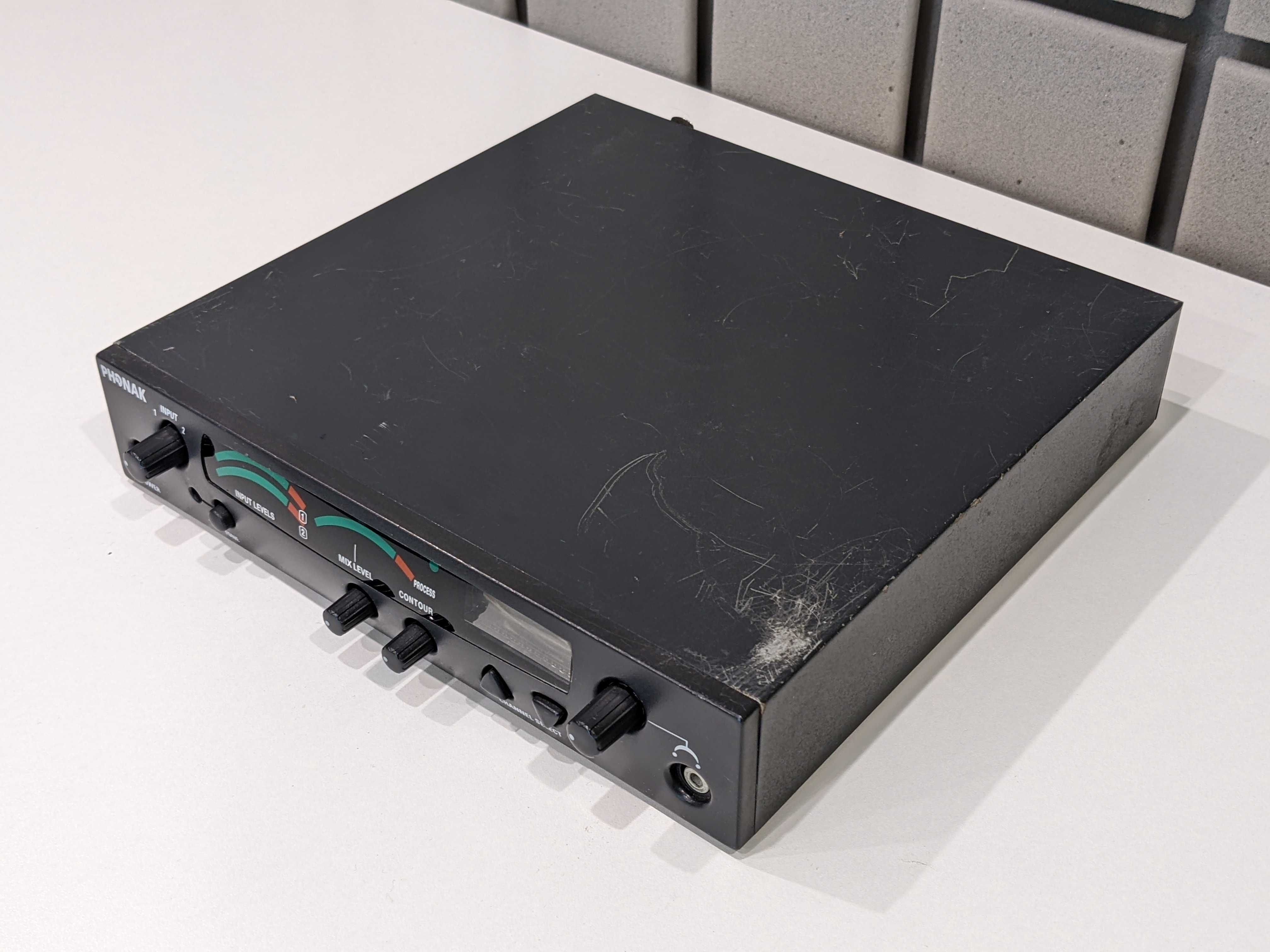 Студійний передатчик Phonak TX-300V у відмінному робочому стані