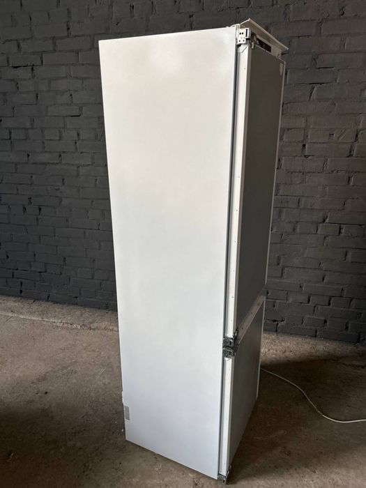 Холодильник Miele KFN 7744 E