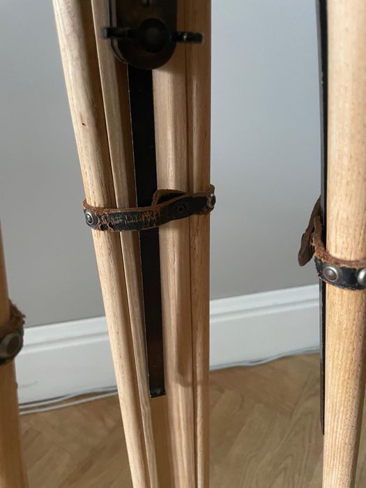 Stojak geodezyjny lampa trónóg