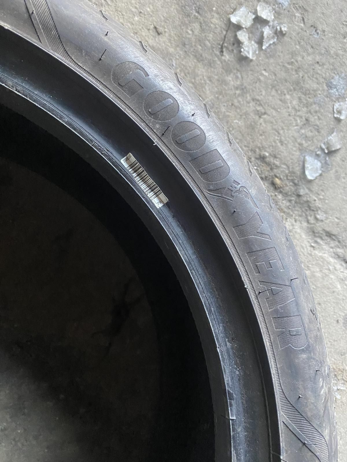 205.45.18 GoodYear 4шт лето БУ склад шины резина из Европы 45 R18