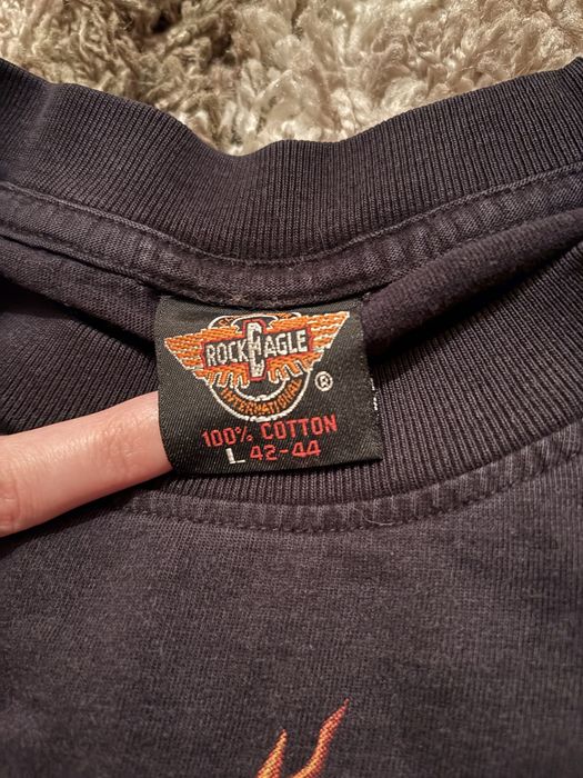 Чорна футболка з яскравим принтом “Дракон і тигр”