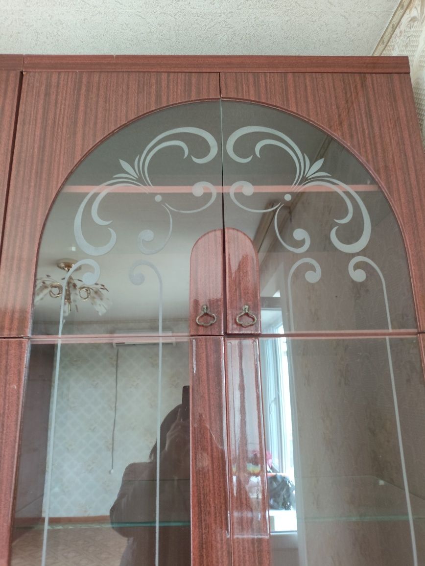 Продам стенку советскую