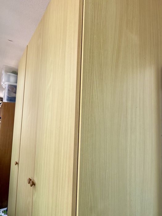 Armário Roupeiro Bege (carvalho) com imensa arrumação perfeito estado