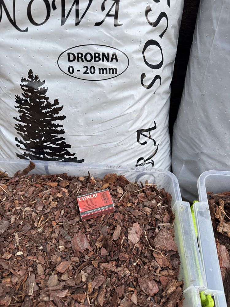 Kora sosnowa 80 l Trzy Frakcje Drobna Średnia Gruba .Transport