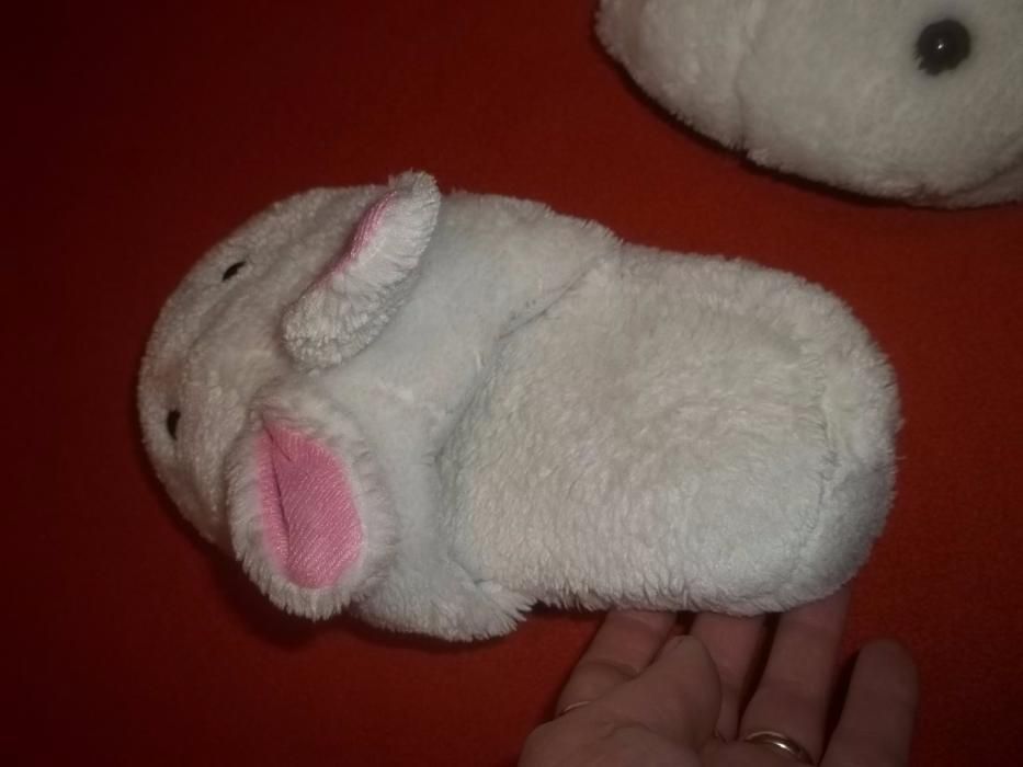 Białe kapcie dla dziecka cieplutkie "królik"
