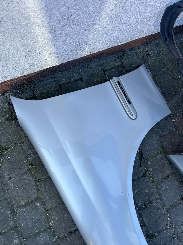 Zderzak mercedes w 203 zderzak błontik c klasa  kolor 744