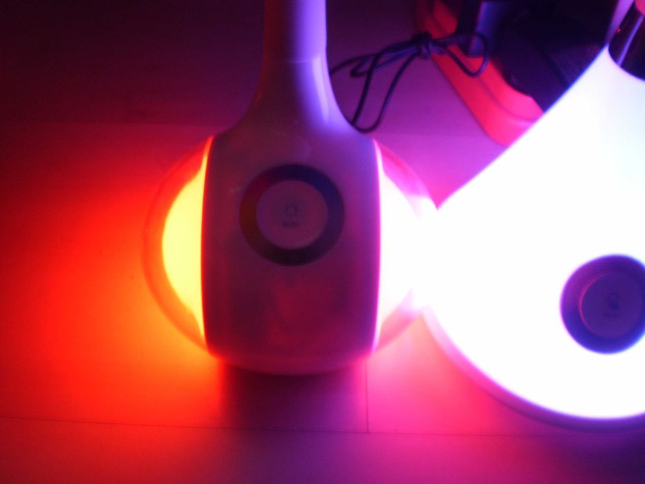 Nowoczesna lampka biurkowa z RGB w podst. BIAŁA NILSEN Magic 2w1 1szt