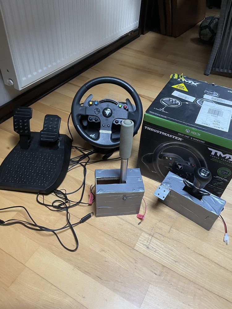 Kierownica thrustmaster TMX