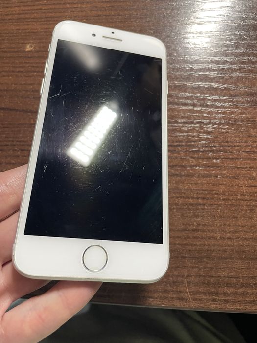 iPhone 7 128GB білий