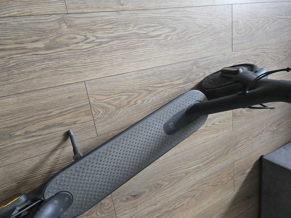 Hulajnoga elektryczna xiaomi Mi electric scooter