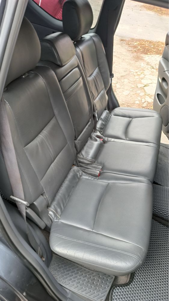 Toyota Land Cruiser Prado 120 2008 года