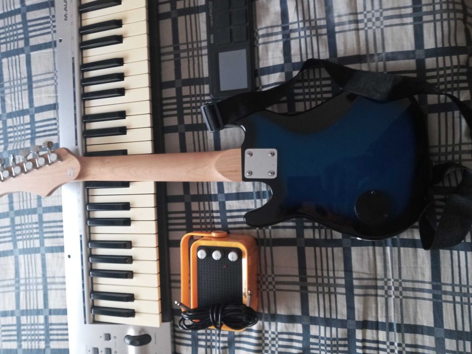 Teclado USB-Pad-Guitarra- amplificador.