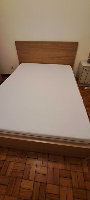 Cama de casal com colchão