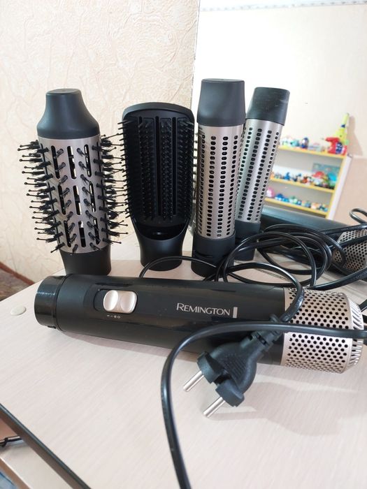 Фен-щітка Remington AS7500