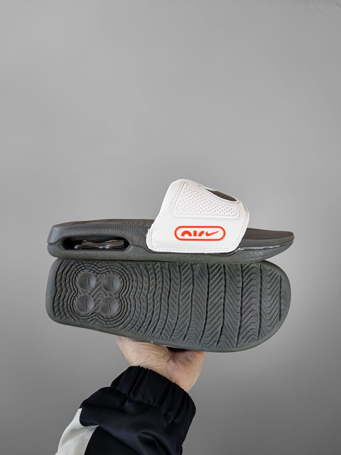 Тапочки NIKE AIR max cirro slide sandals серые сірі