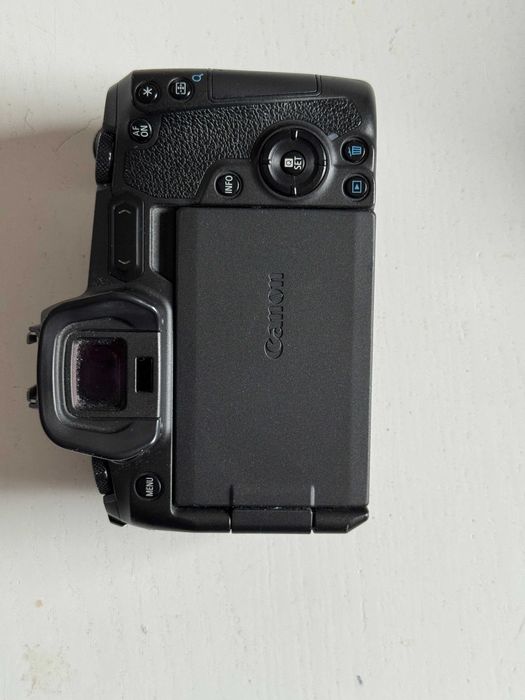 Canon EOS R, bez śladów, niski przebieg, faktura, 2 oryginalne baterie