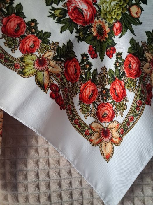 Хустка українська платок шарф шаль на голову узор до церкви