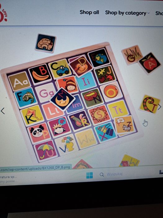 B.Toys Magnetyczne drewniane puzzle - literki alfabetu z tablicą kredo
