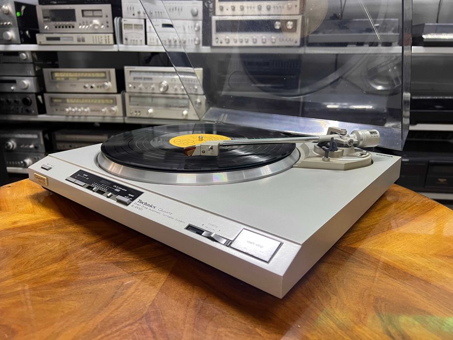 Gramofon Technics SL-QX300 Audio Room