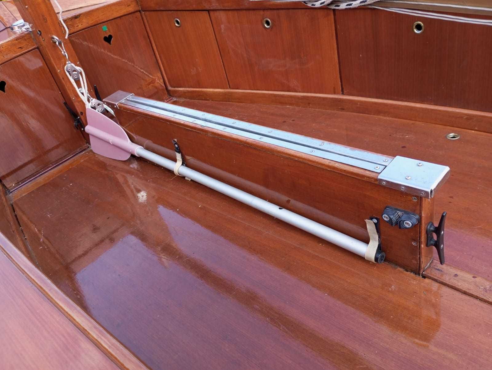 Zabytkowa łódź łódka drewniana ŻAGLÓWKA mieczowa jacht HERRESHOFF 1937