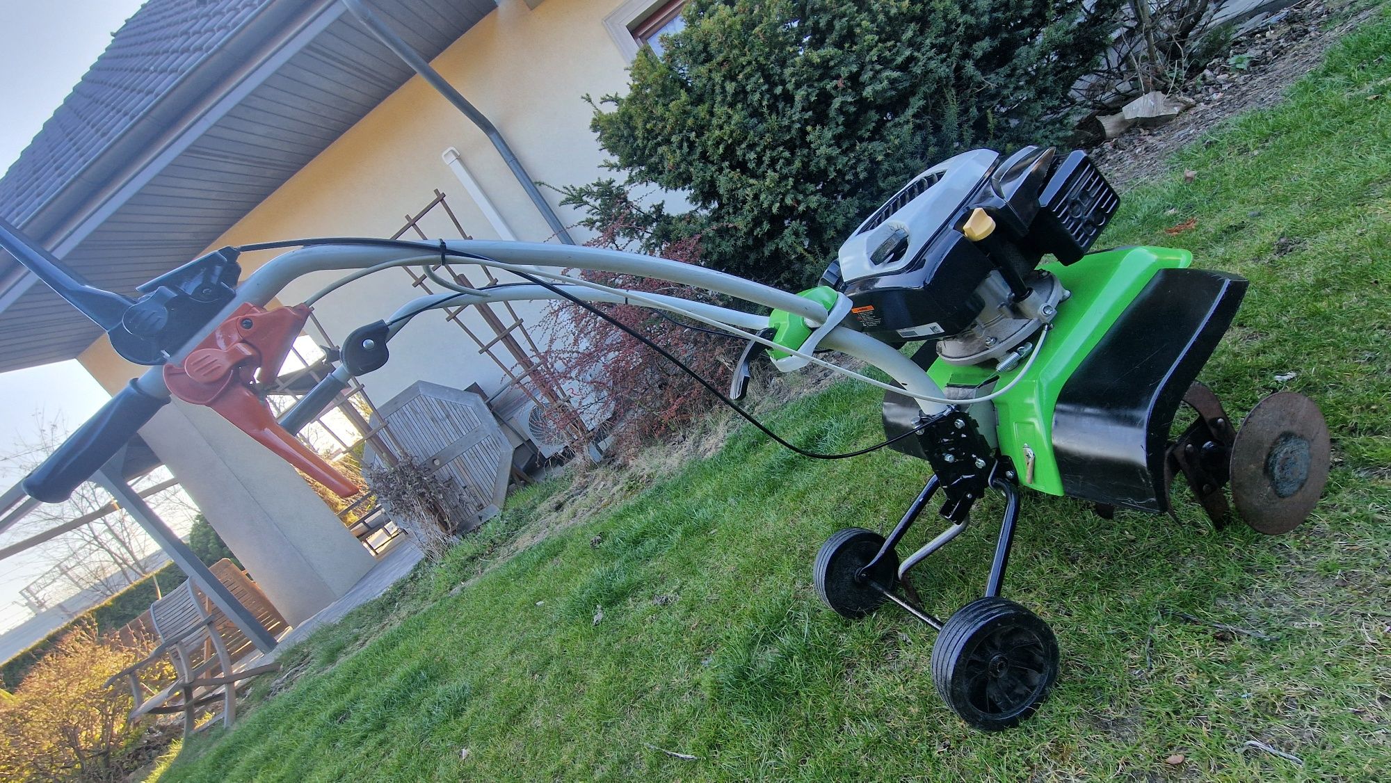 Glebogryzarka Viking HB 585.1