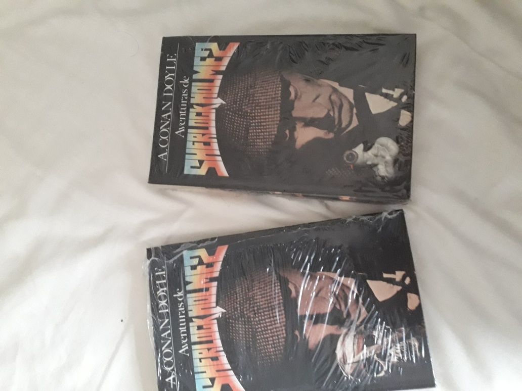 3 livros de sherlock Holmes