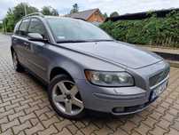 Volvo V50 2.5 Turbo T5 4X4 220KM LPG. Skrzynia 6-cio biegowa.  Oc rok.