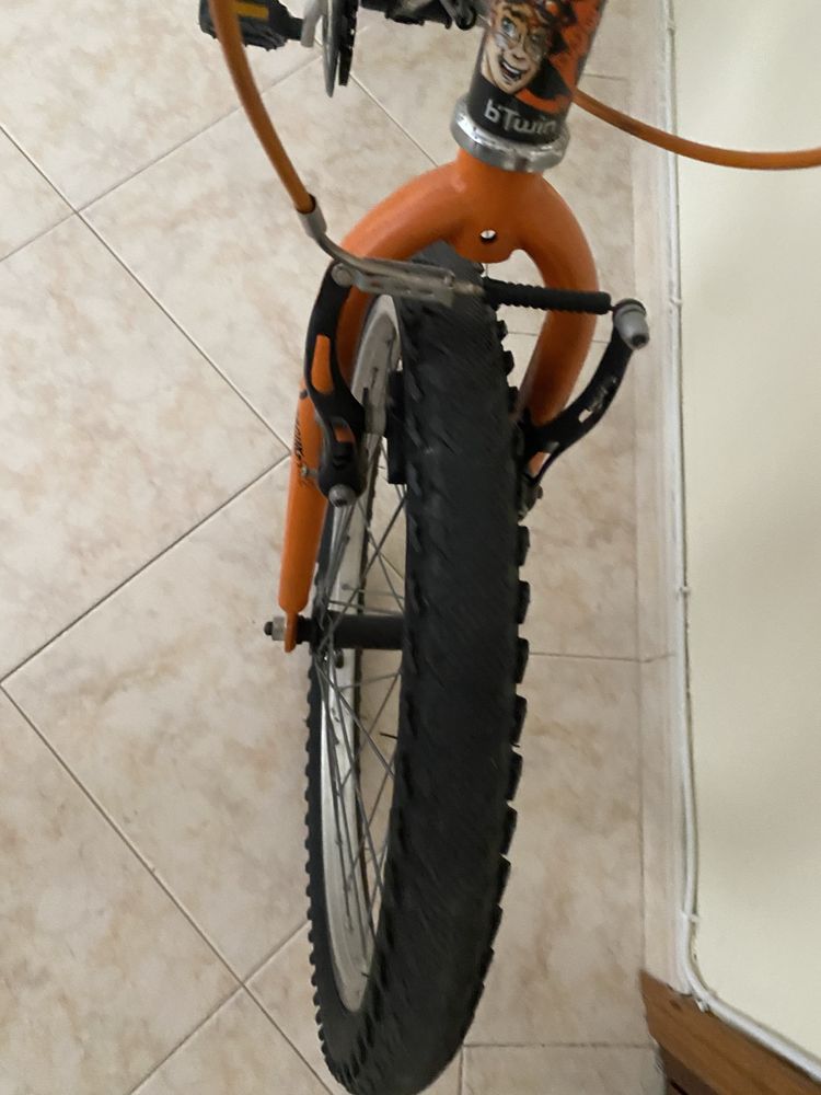 Bicicleta bmx semi nova