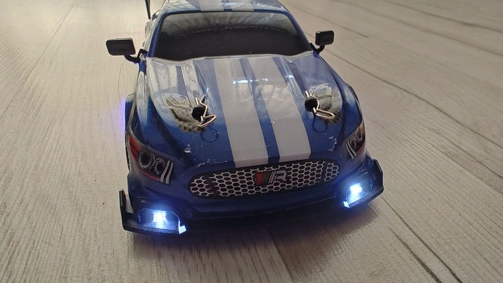 Samochód Ford Mustang GT 6 do driftowania LED neony DRIFT RC 4wd
