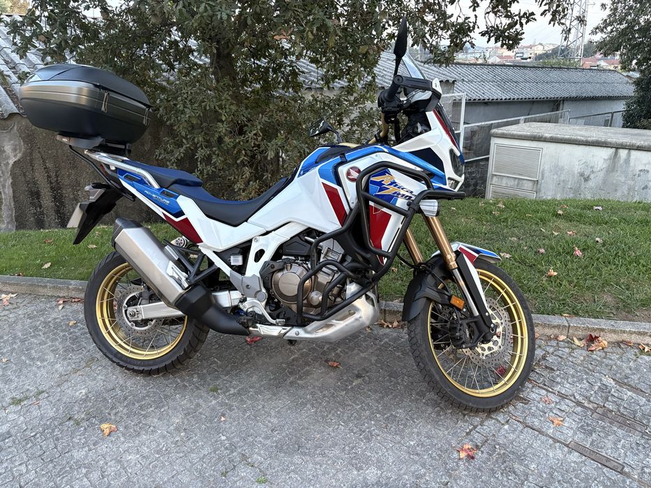 Honda Africa Twin 1100  - Adventure sports ( aceito retomas )