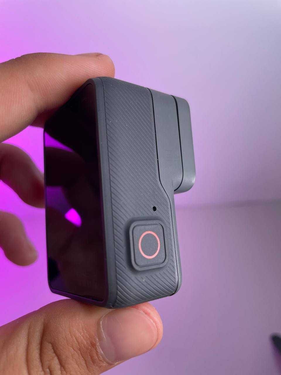 Екшн камера GoPro Hero HWBL1 в ідеальному стані, з комплектом