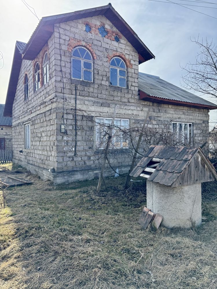 Продам будинок і 10 соток землі