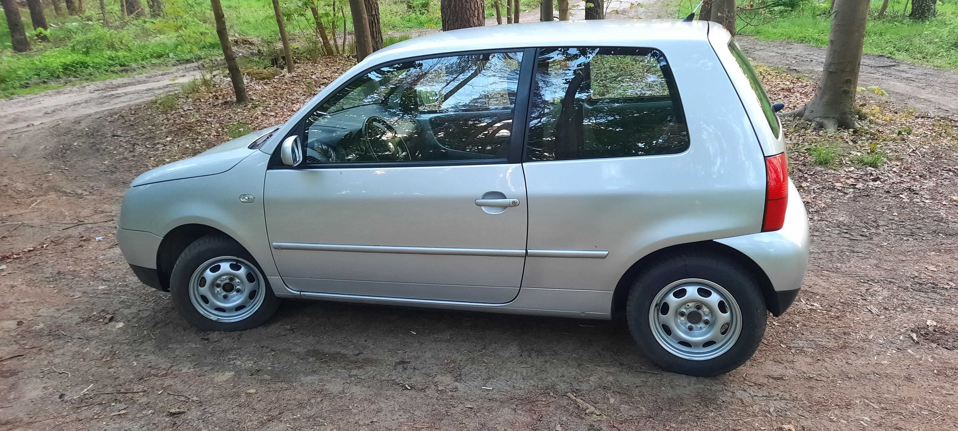 sprzedam volkswagena lupo 2004r 1.4 mpi mały przebieg klima