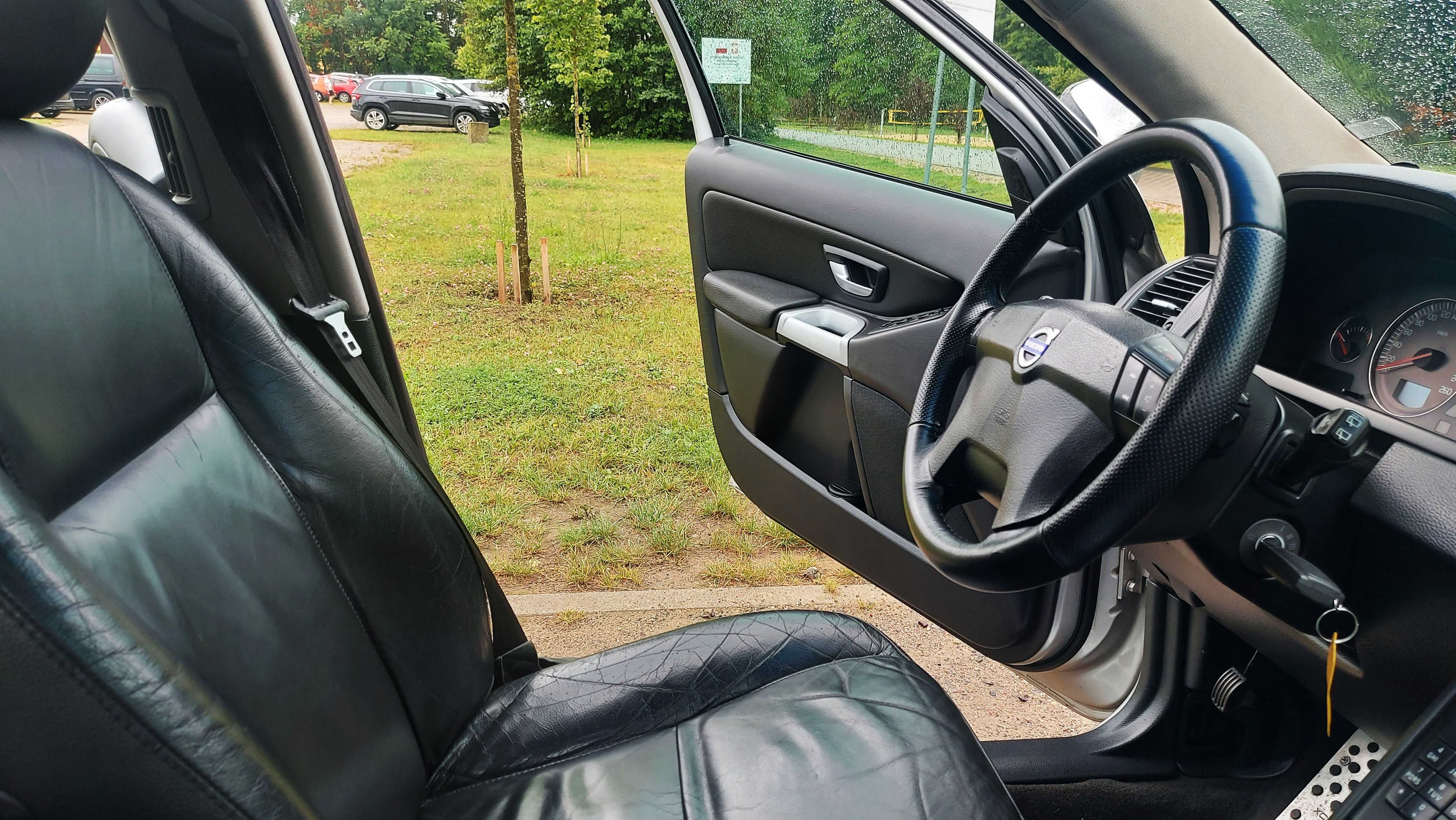 Volvo XC90 Dobre wyposażenie Super utrzymany 2.4 D5 163KM Bez DPF
