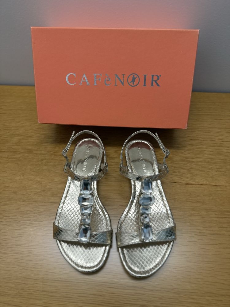 Sandalias douradas CafèNoir