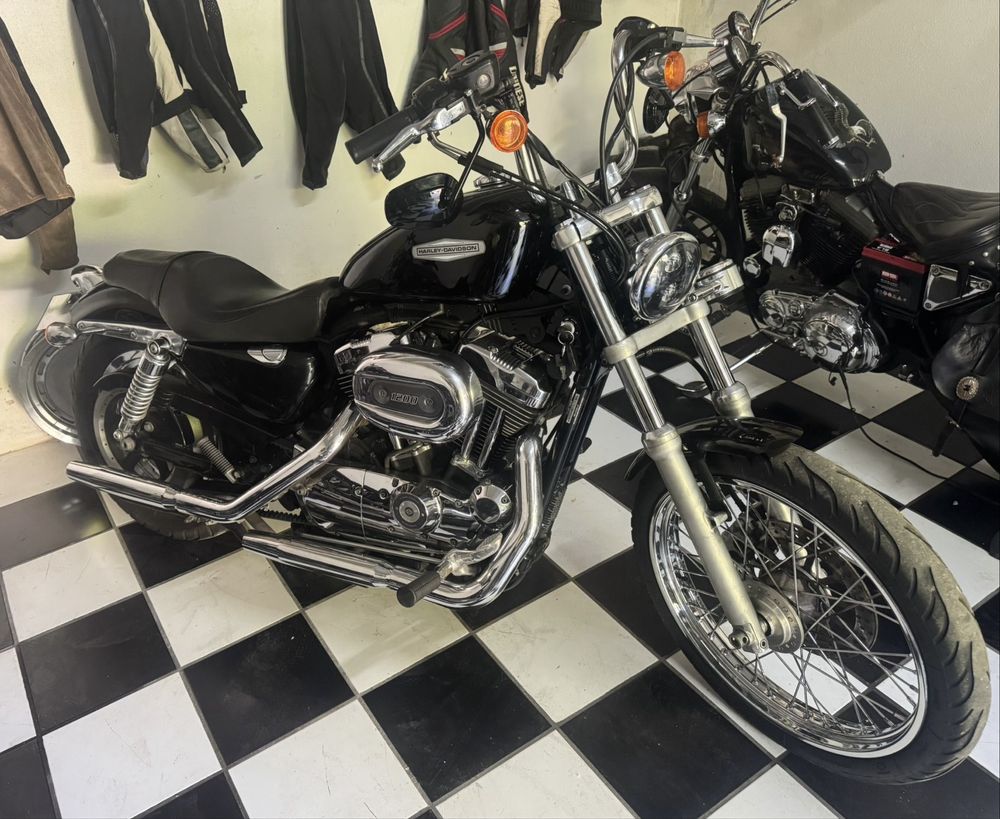 Harley Davidson sportster 1200