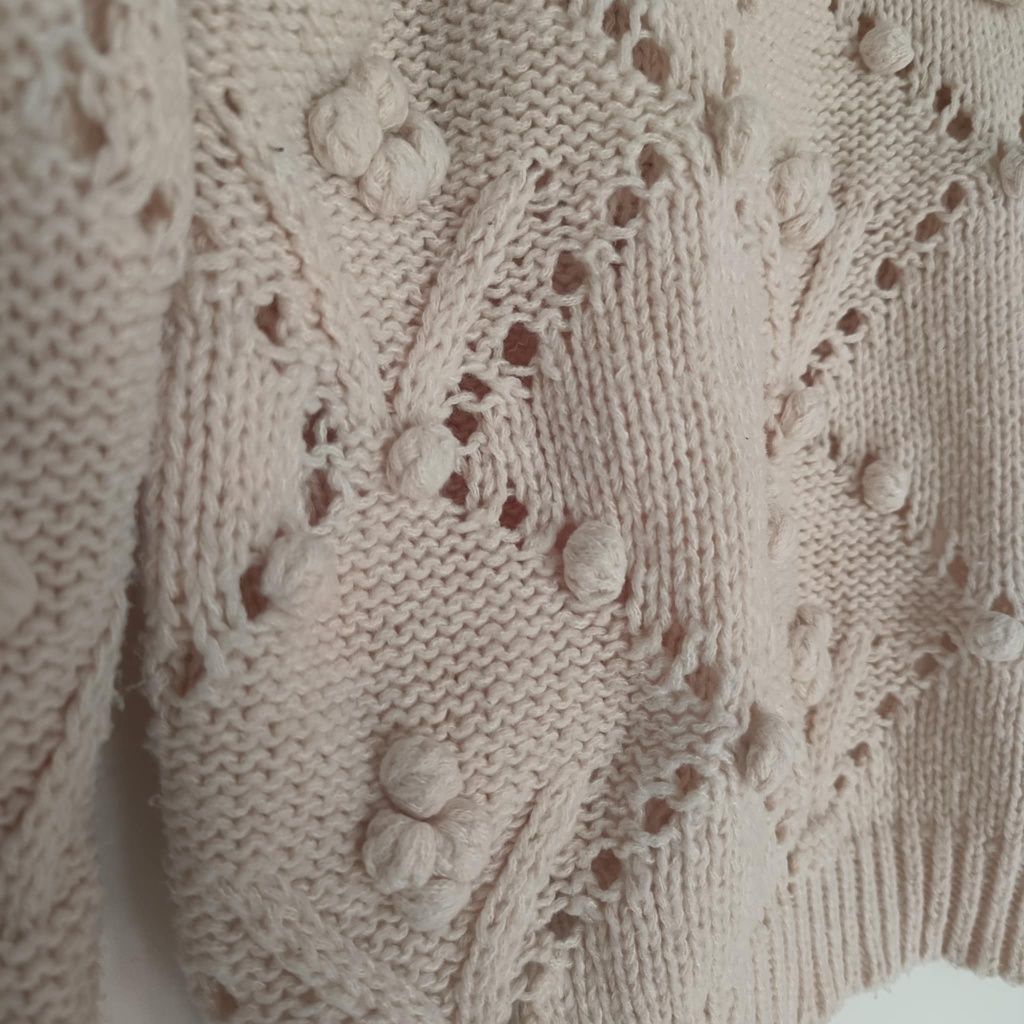 Sweter Golden Days Paris

Długość 55 cm
Szerokość pod pachami 55 cm
Rę