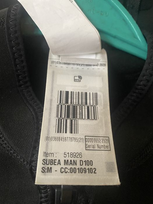 Продам два гидрокостюма нові один xl,m