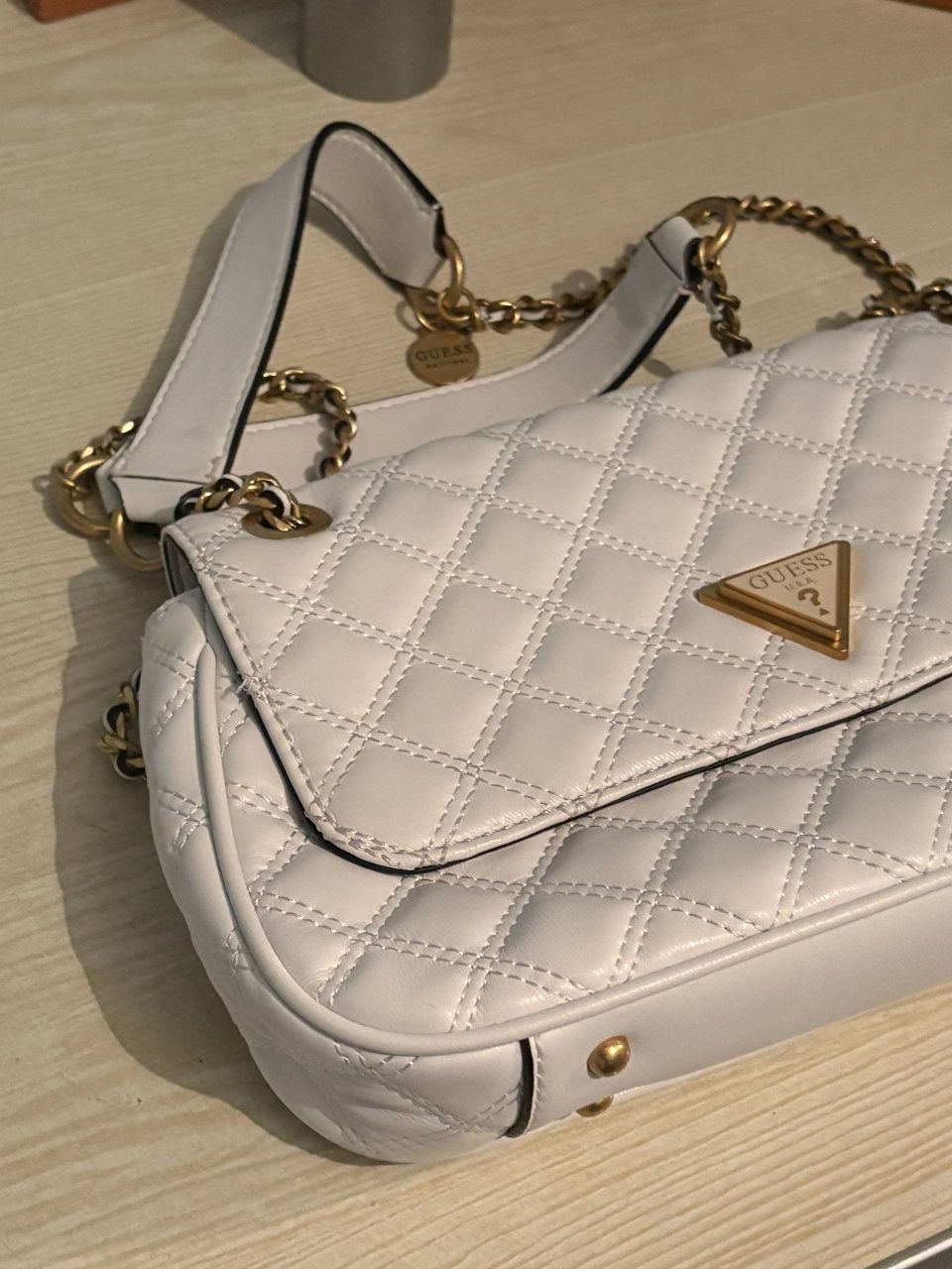 Жіноча сумка GUESS Giully