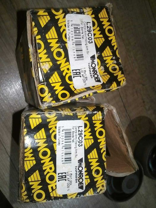 Сайлентблок переднего нижнего рычага L29C03 Monroe