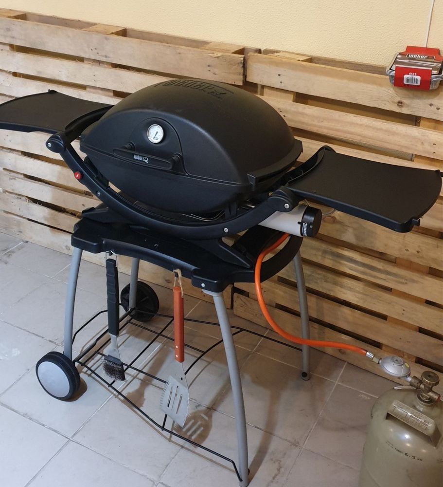 Газовий гриль Weber Q2200 Black