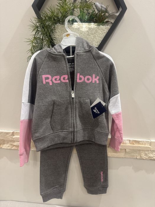 Дітячий спортивний костюм Reebok!!! На 2/3 роки,98см. 750гр