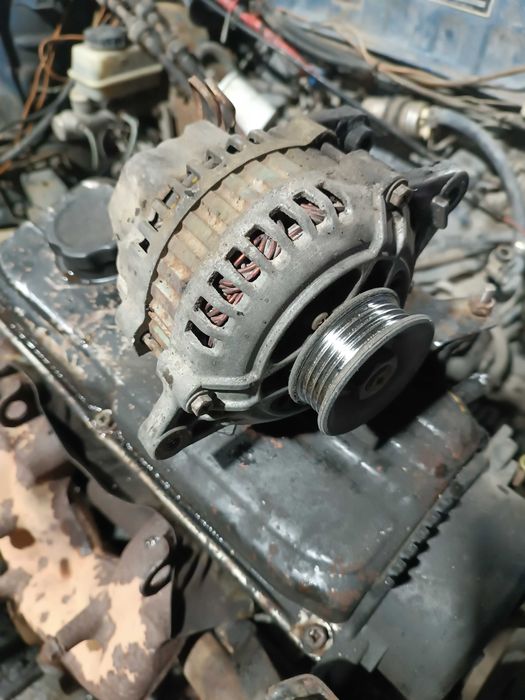 Генератор Хюндай Лантра Стартер 1.6 Хюндай Пони Хундай