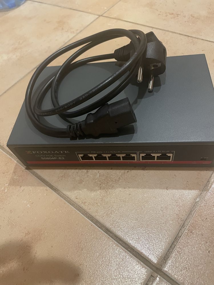 POE комутатор FoxGate S5804P-E2