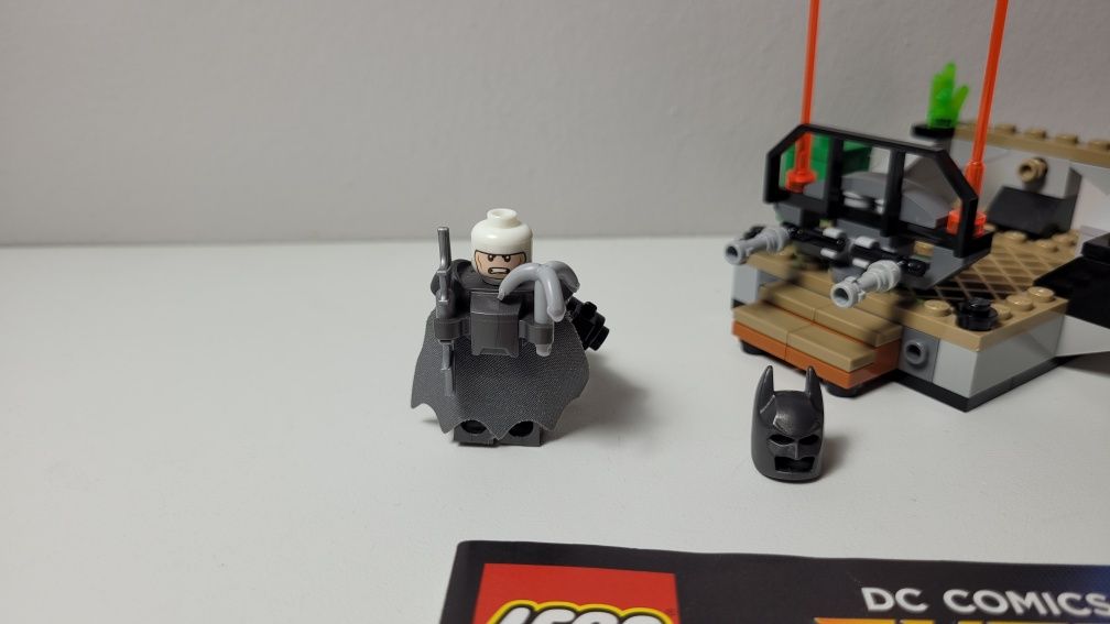 Klocki lego Super Heroes 76044 Clash of the Heroes.