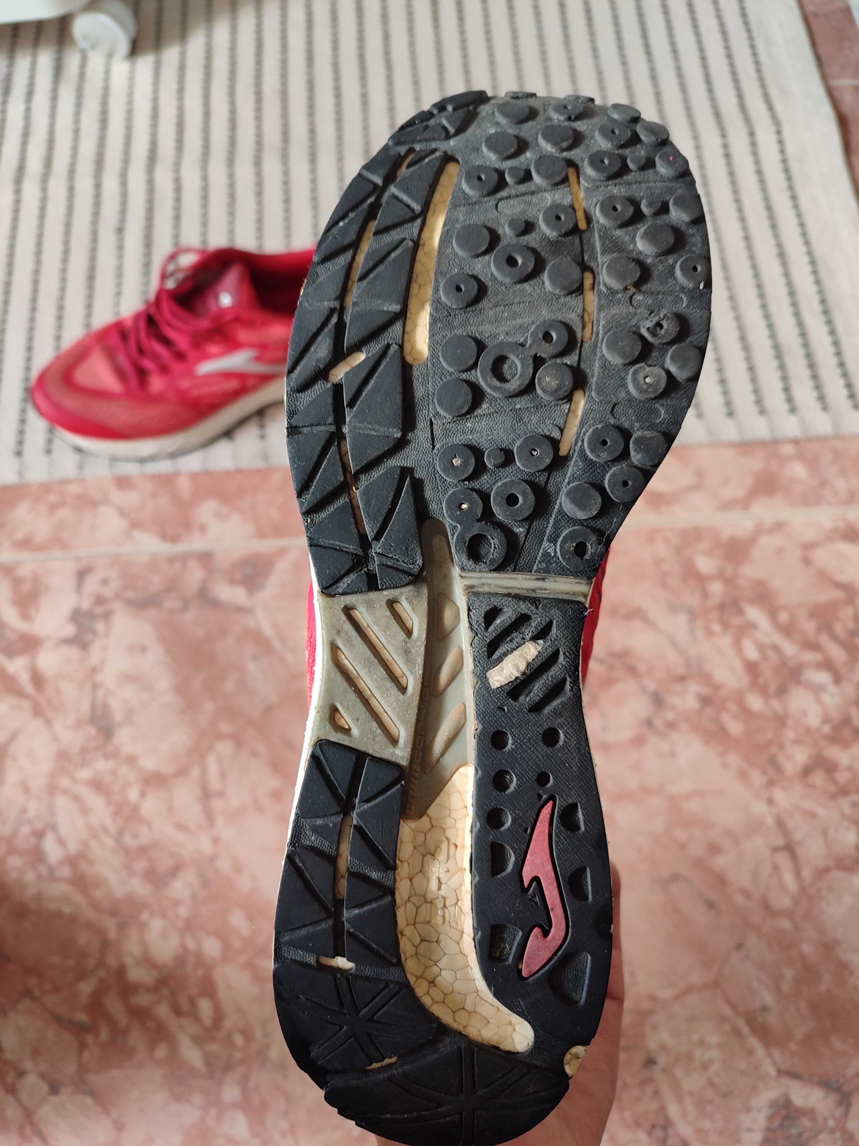 Vendo tênis Joma desportivos em bom estado