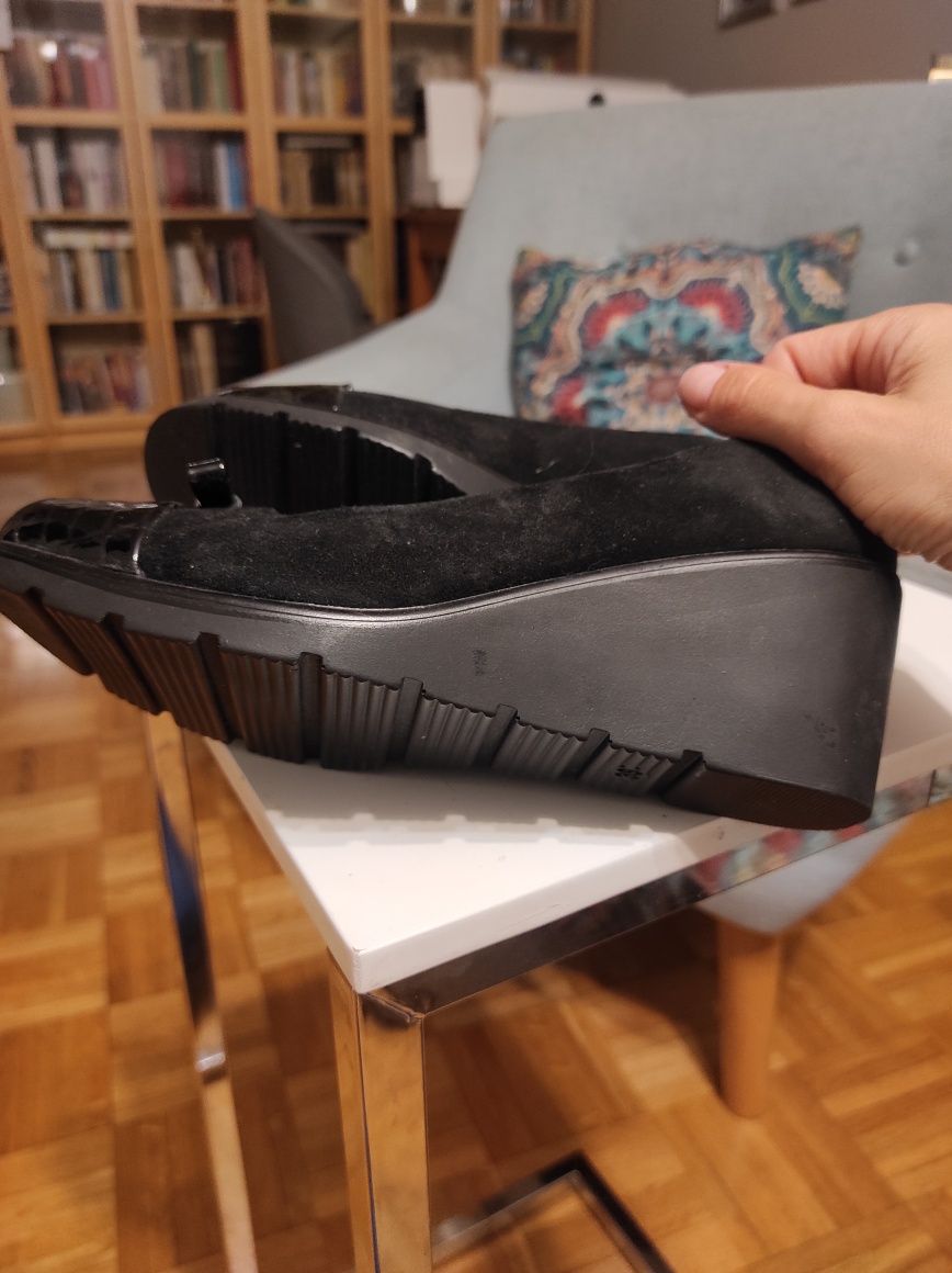 Czółenka zamszowe skórzane na koturnie 6,5cm
